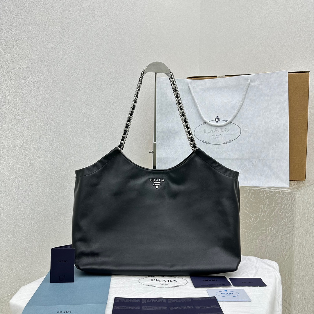 Pra*a Tote Bag