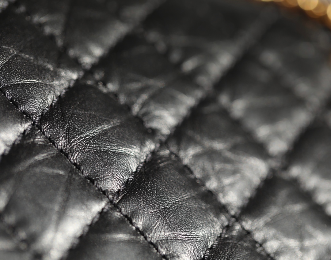 Classic flap bag