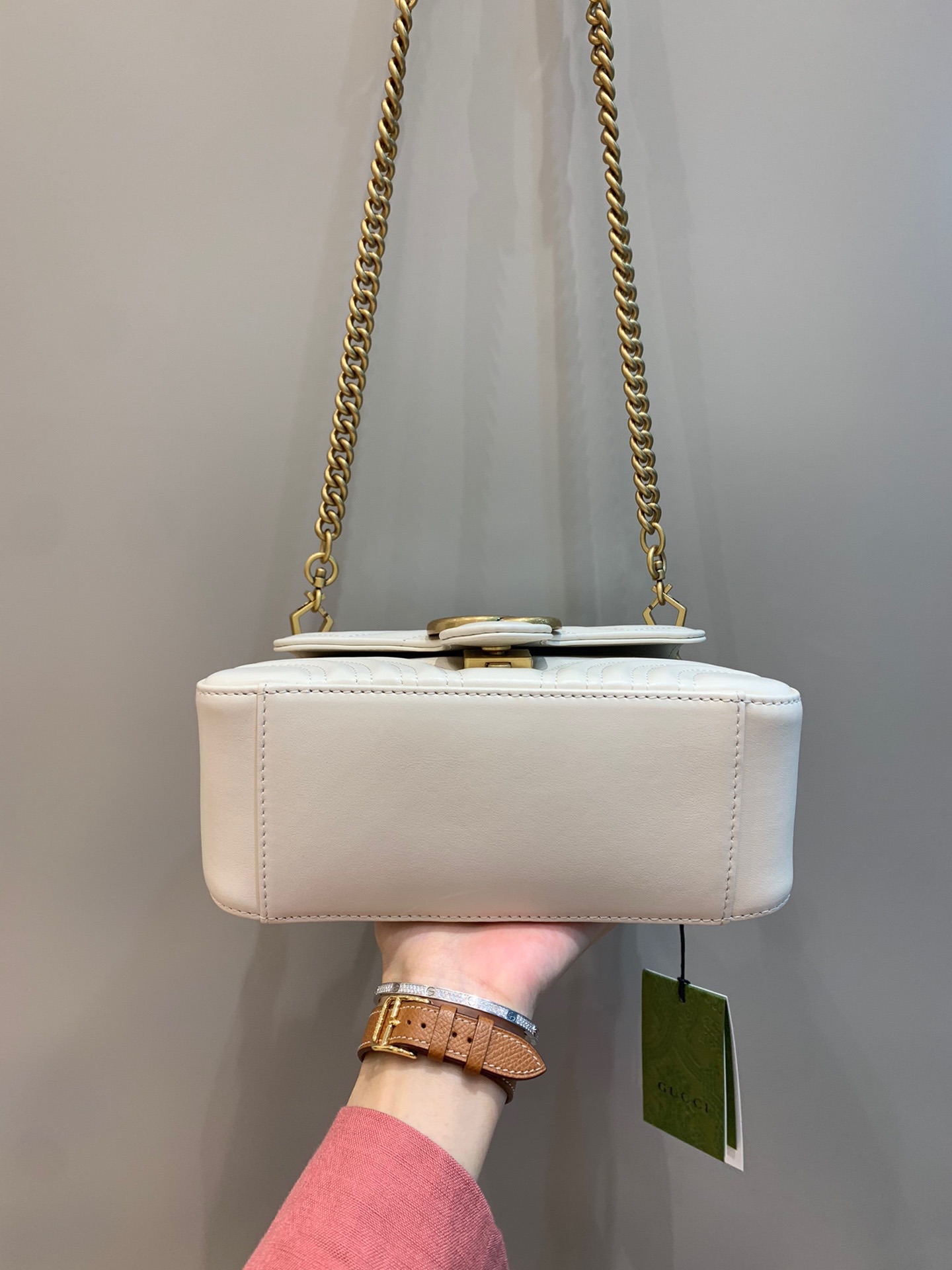 Classic handle bag