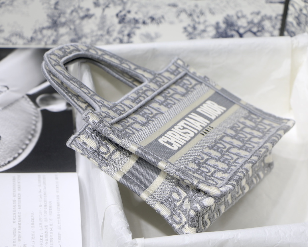 D10r BOOK TOTE