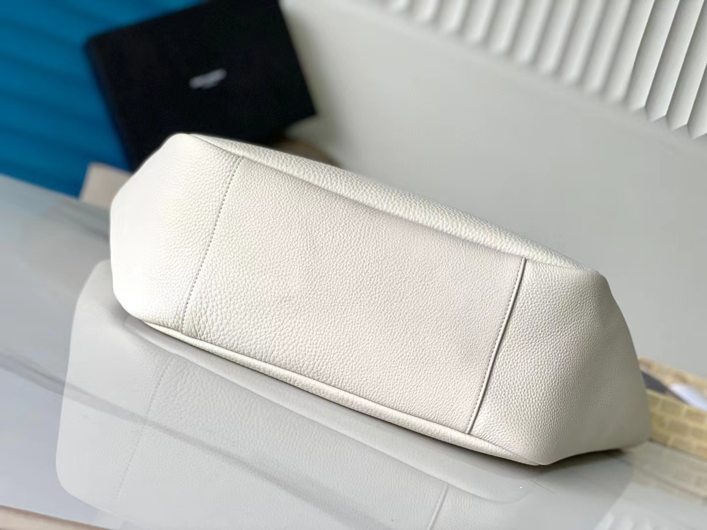 Y51 BEA IN GRAINED LEATHER