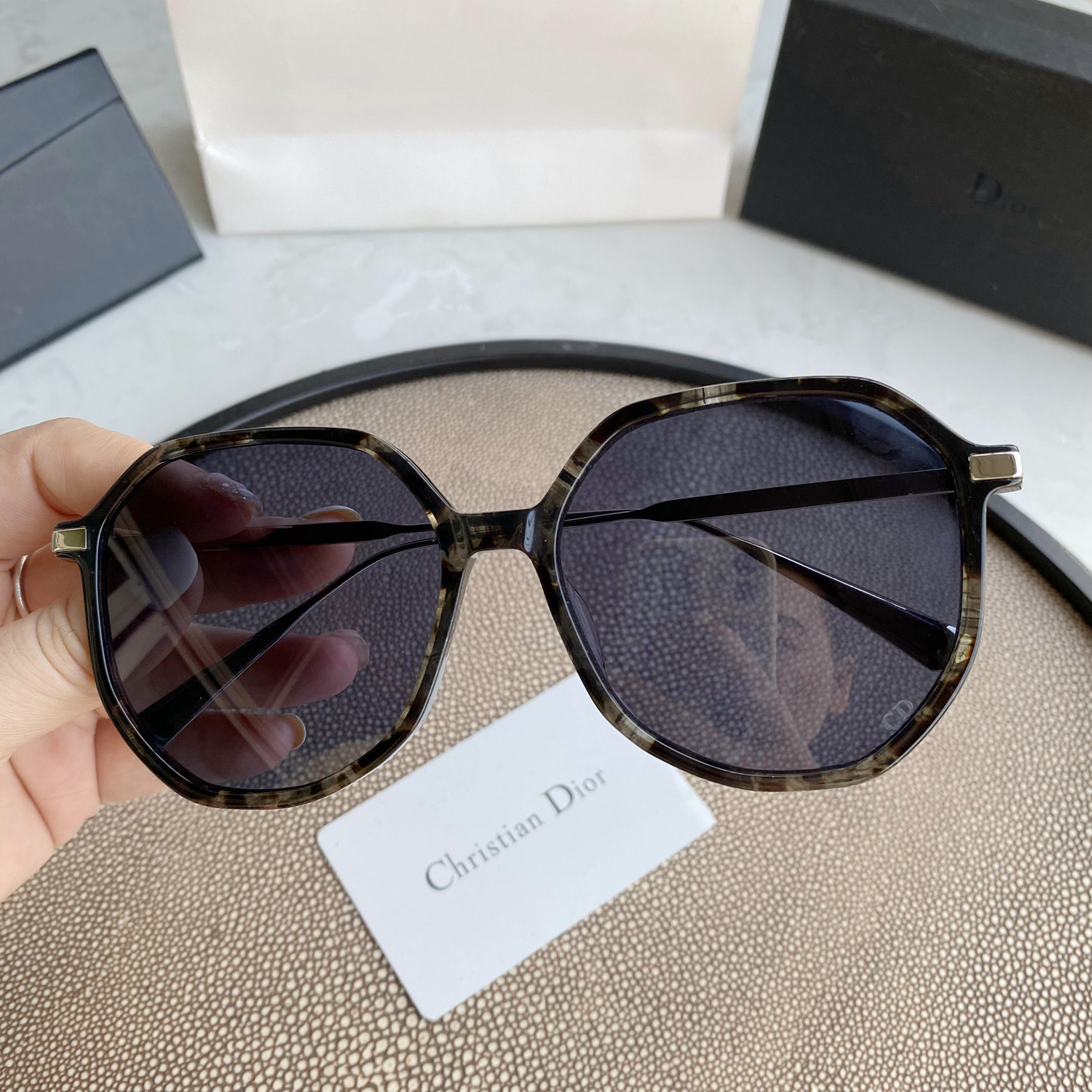 Round Sunglasses