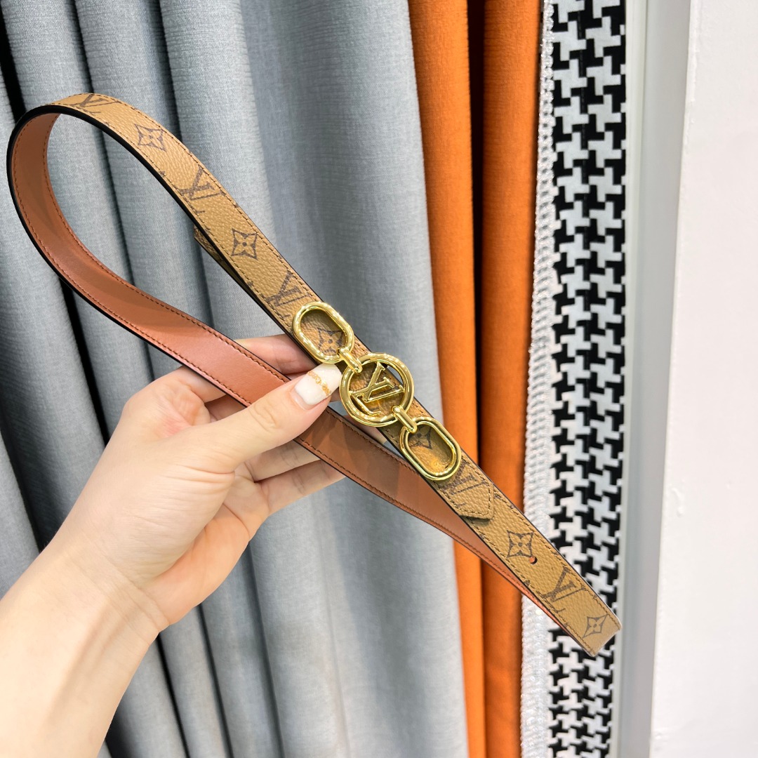 LV D1am0nd Plug Outlet