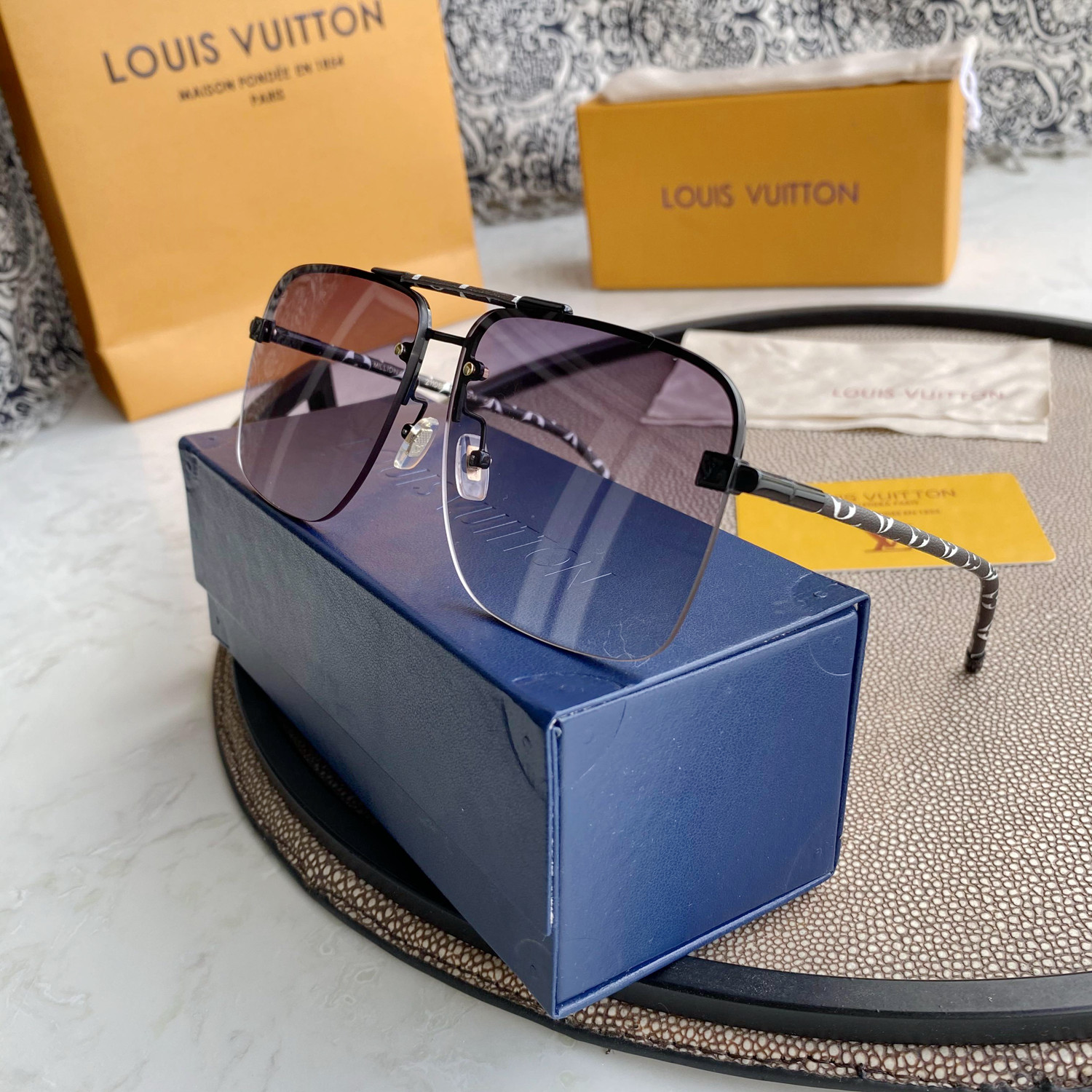 aviator sunglasses