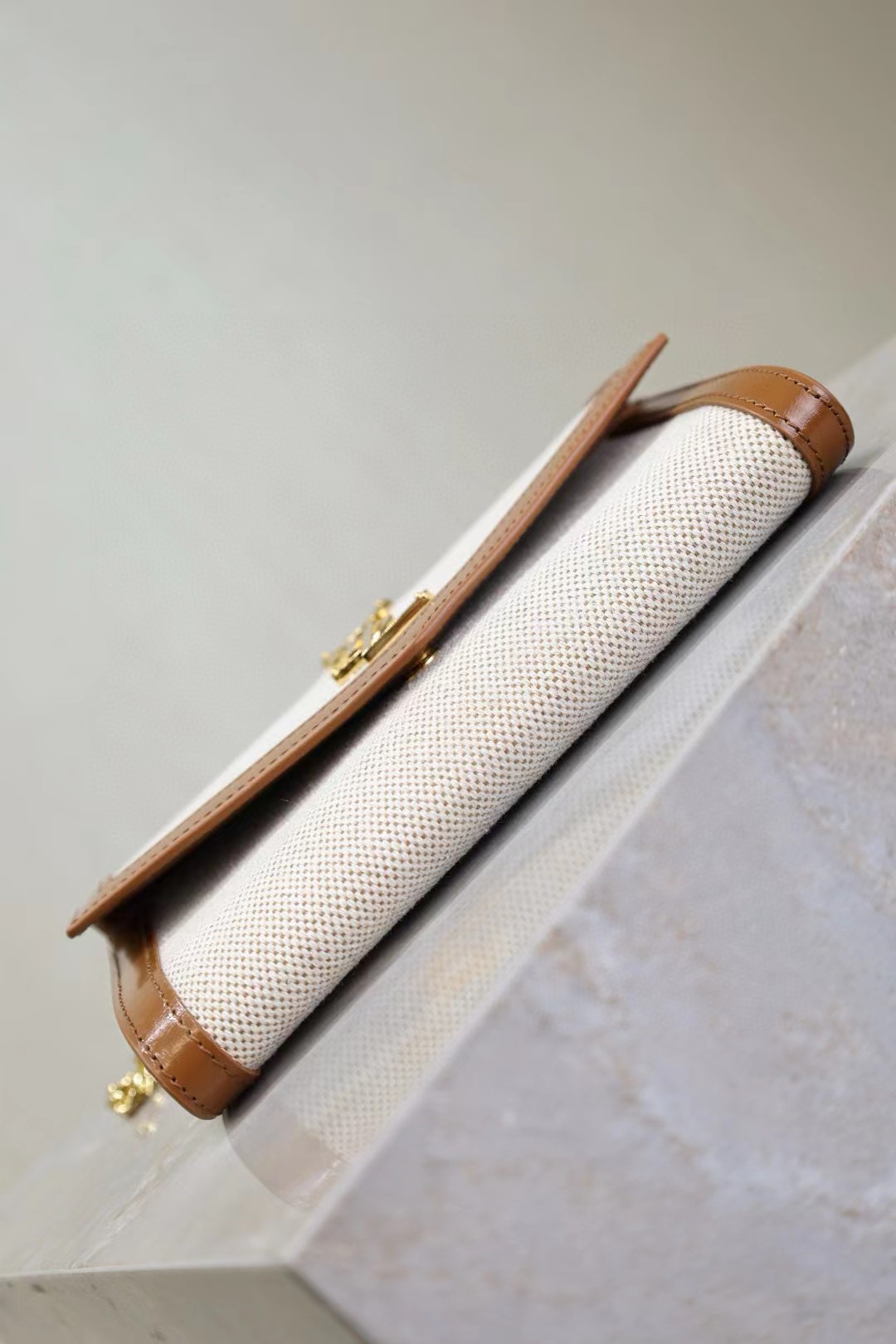 Y51 Uptown Clutch