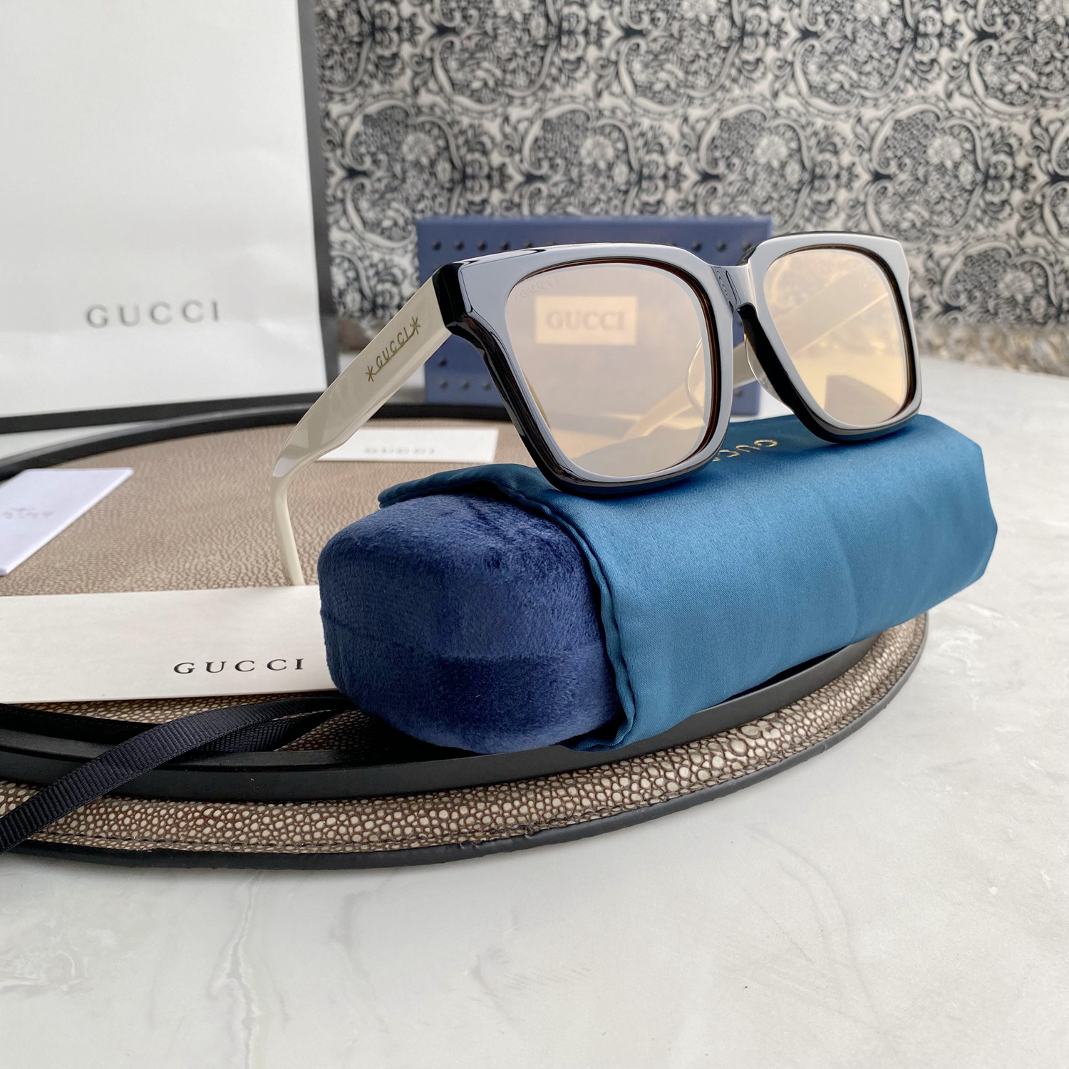 Gvc*1 acetate sunglasses with logo