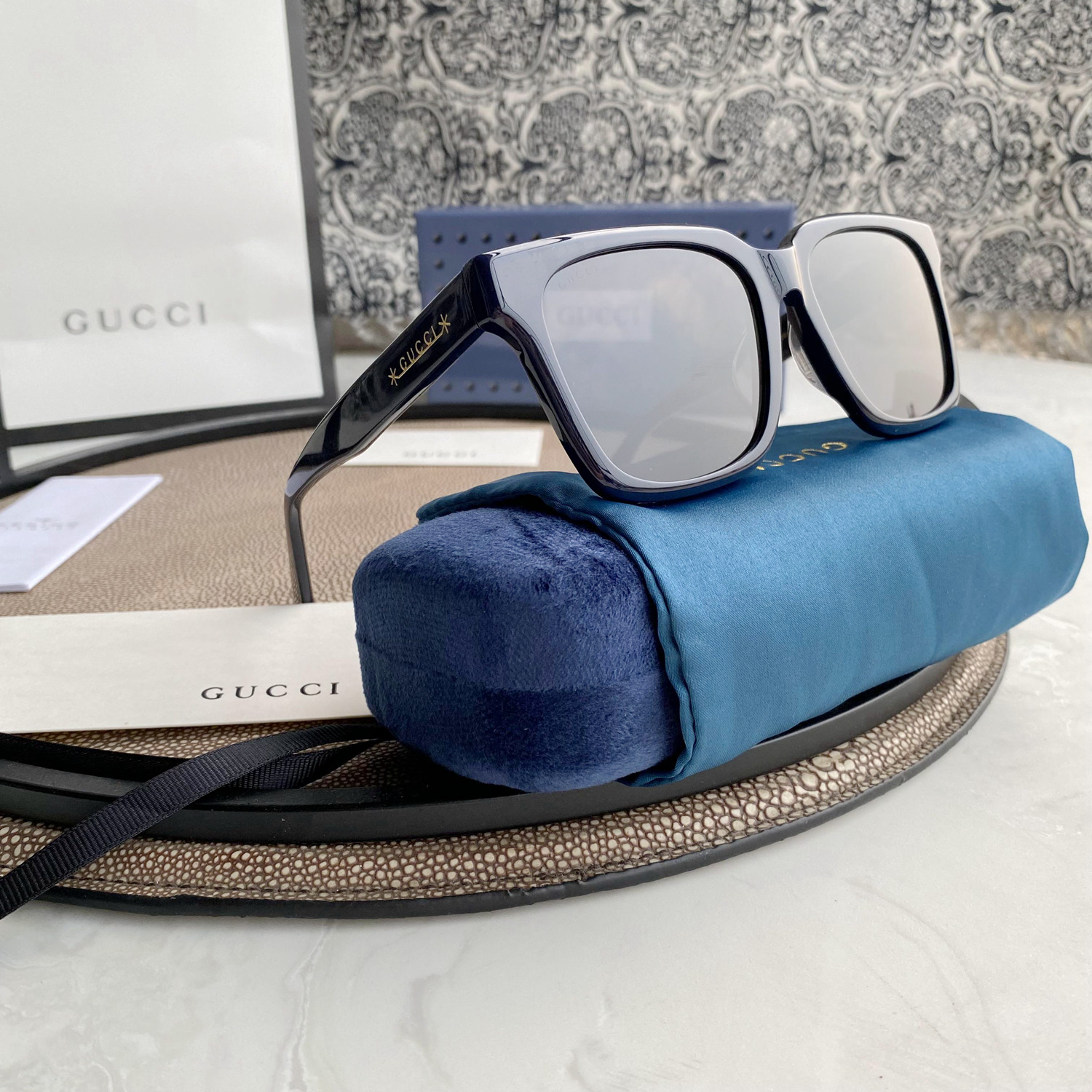 Gvc*1 acetate sunglasses with logo