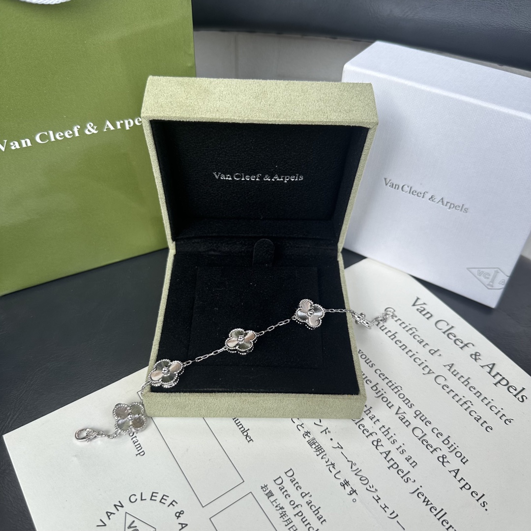 V*n Cl**f & Arpels Vintage Alhambra Bracelet