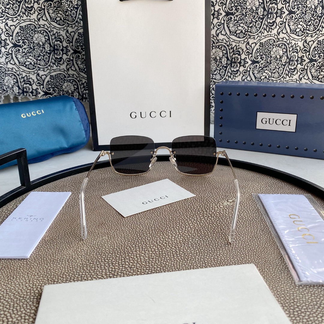 Gvc*1 EYEWEAR SUNGLASSES