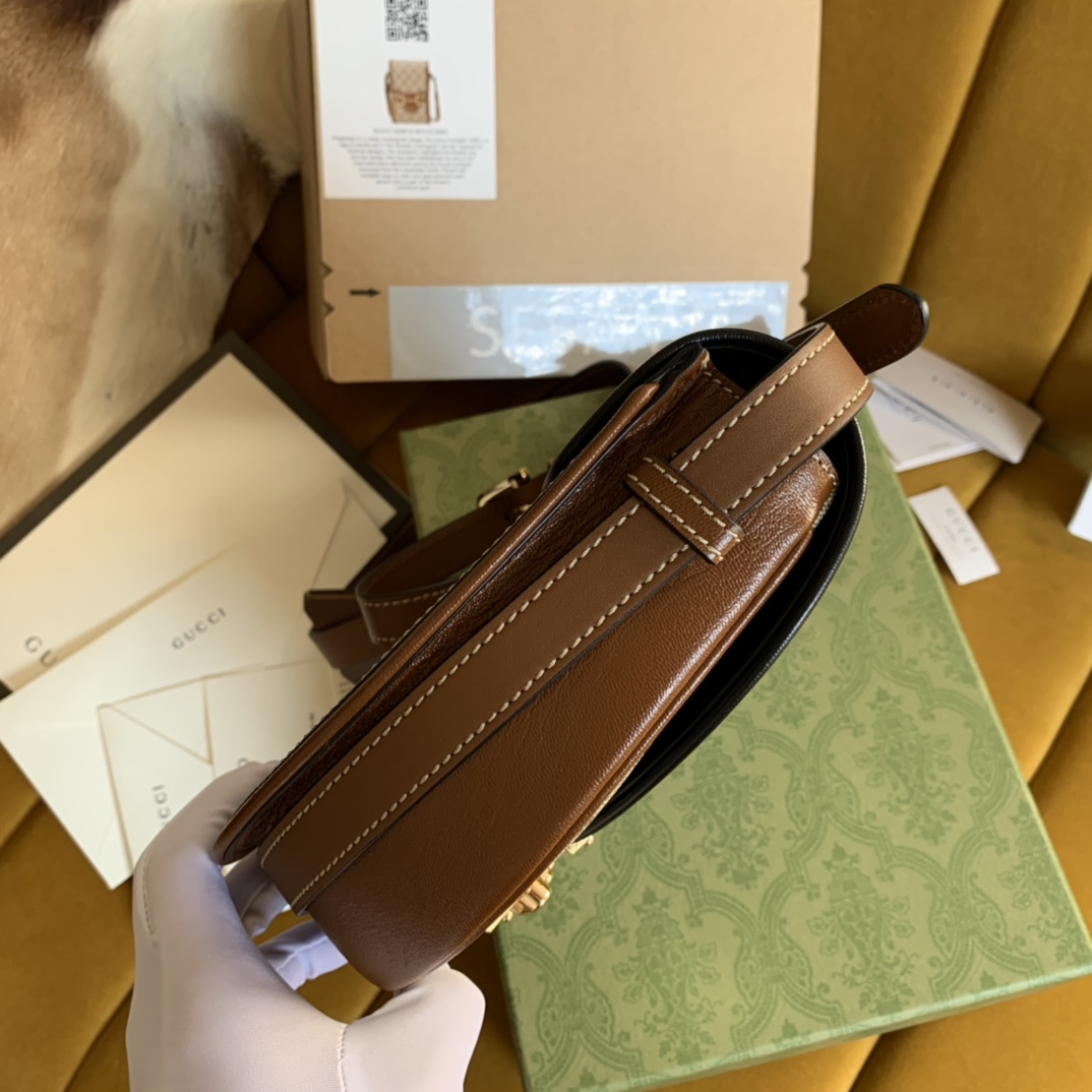 Padlock small shoulder bag