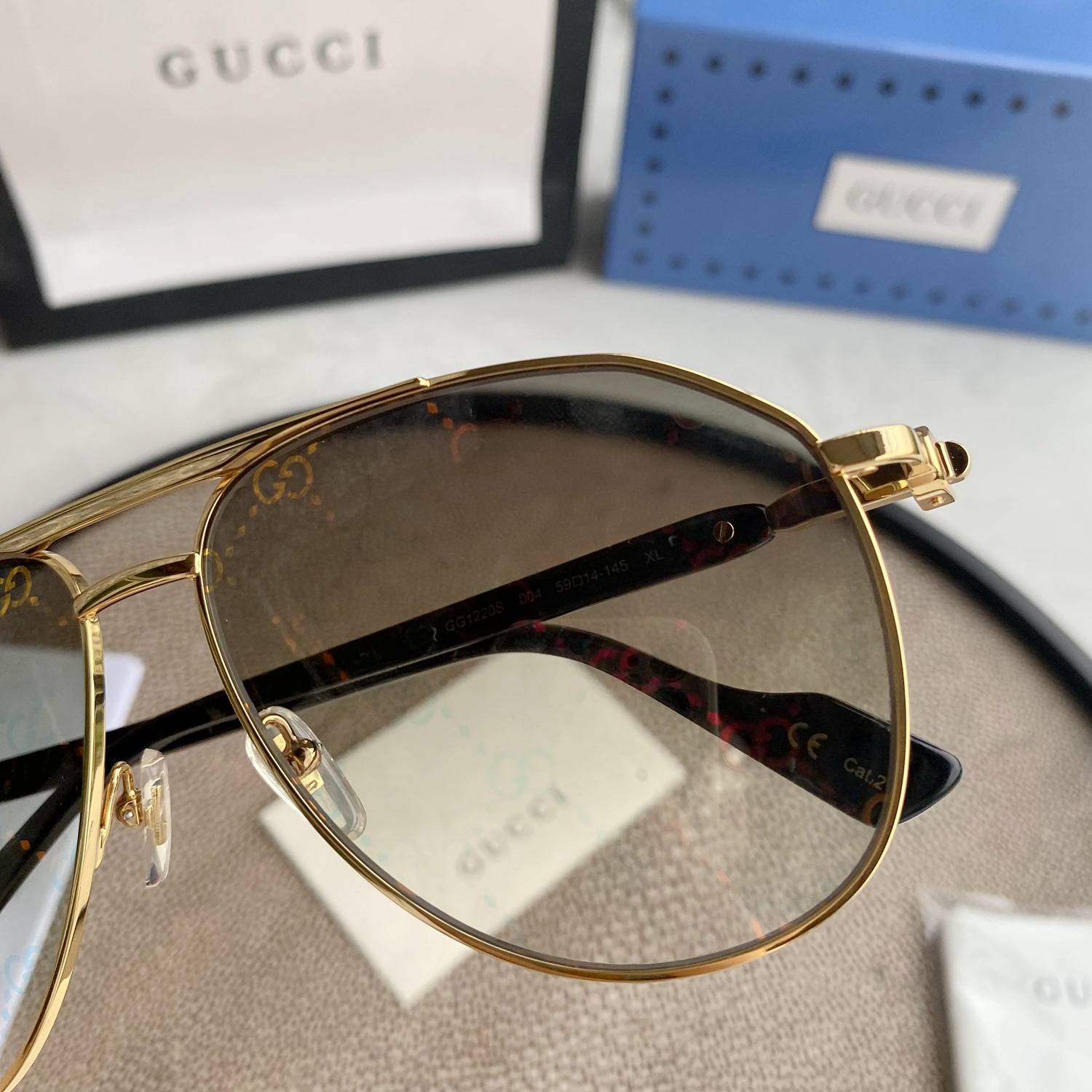 AVIATOR FRAME SUNGLASSES