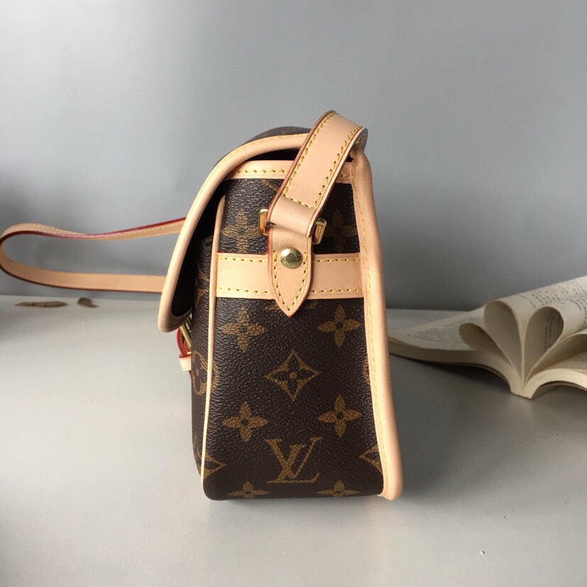 L0vis Vvtt0n Sologne Monogram Shoulder Bag