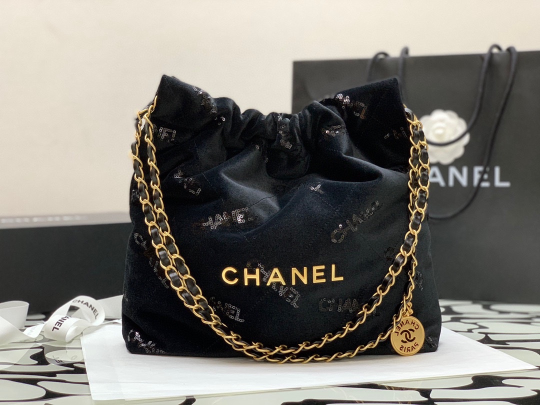 Ch**el 22
