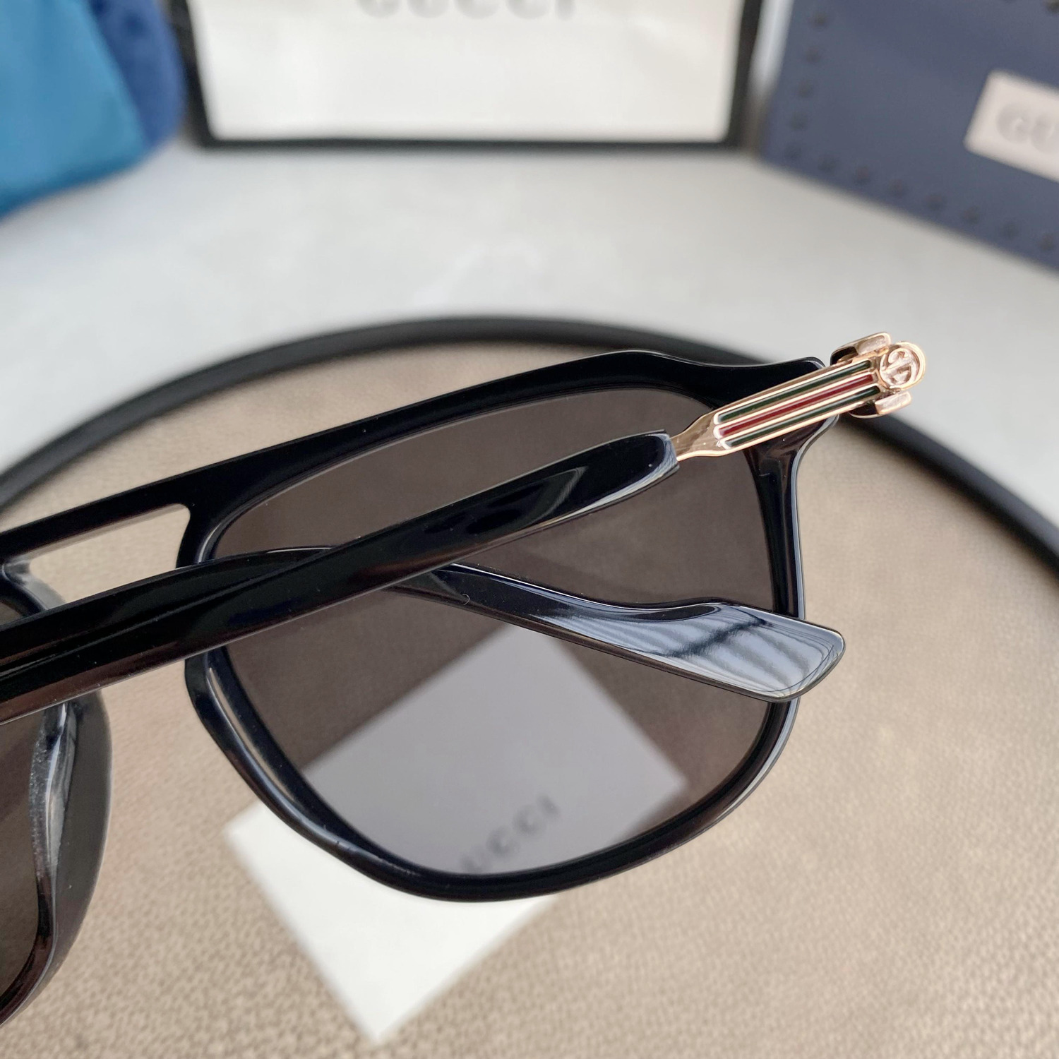 AVIATOR SUNGLASSES