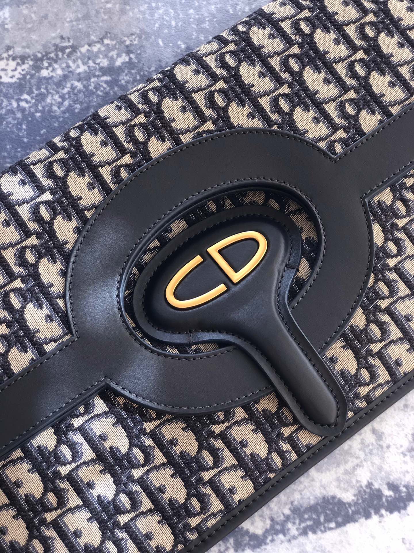 D10r Bolique CD Tote