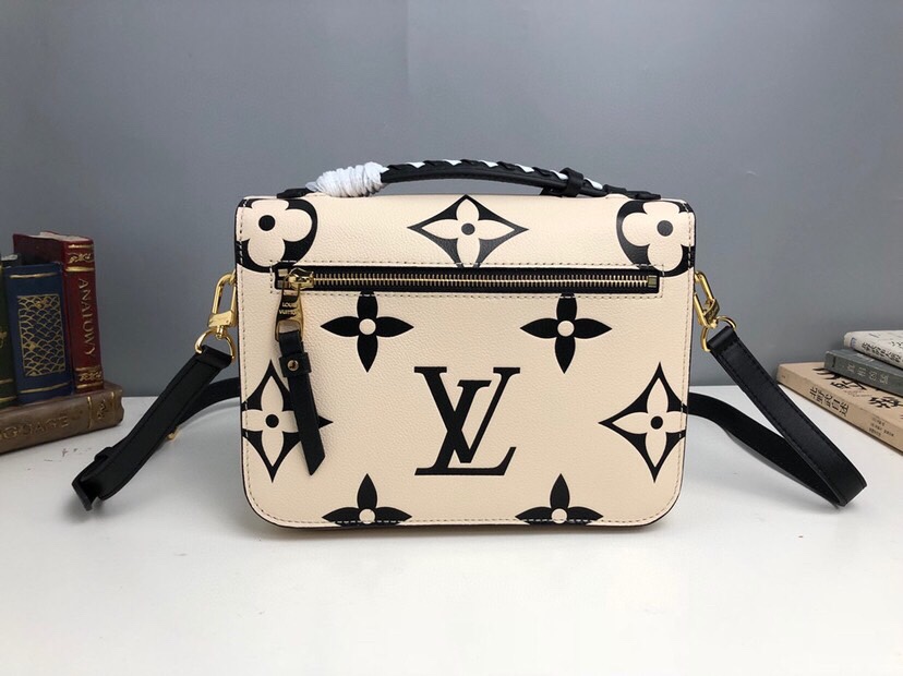 LV CRAFTY POCHETTE MÉTIS