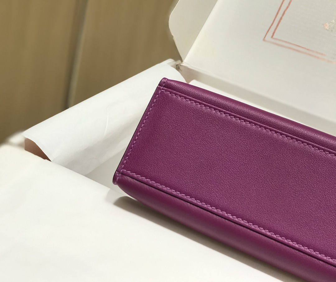 H**me5 Kelly Pochette