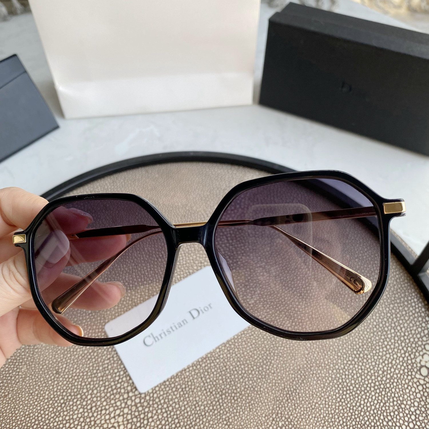 Round Sunglasses