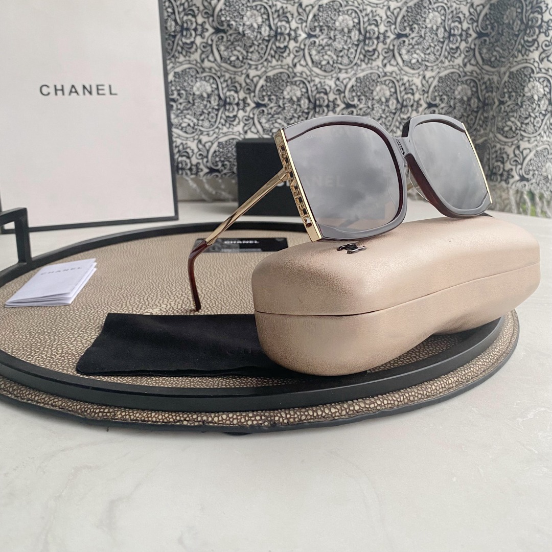 Vintage Ch**el sunglasses