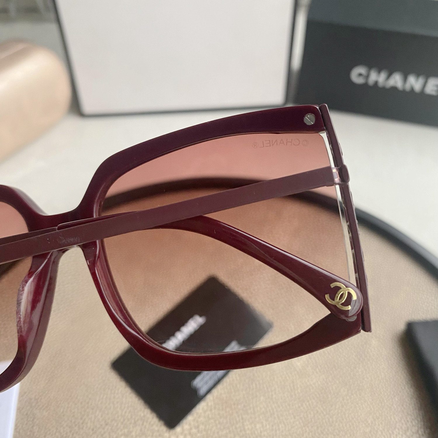 Vintage Ch**el sunglasses