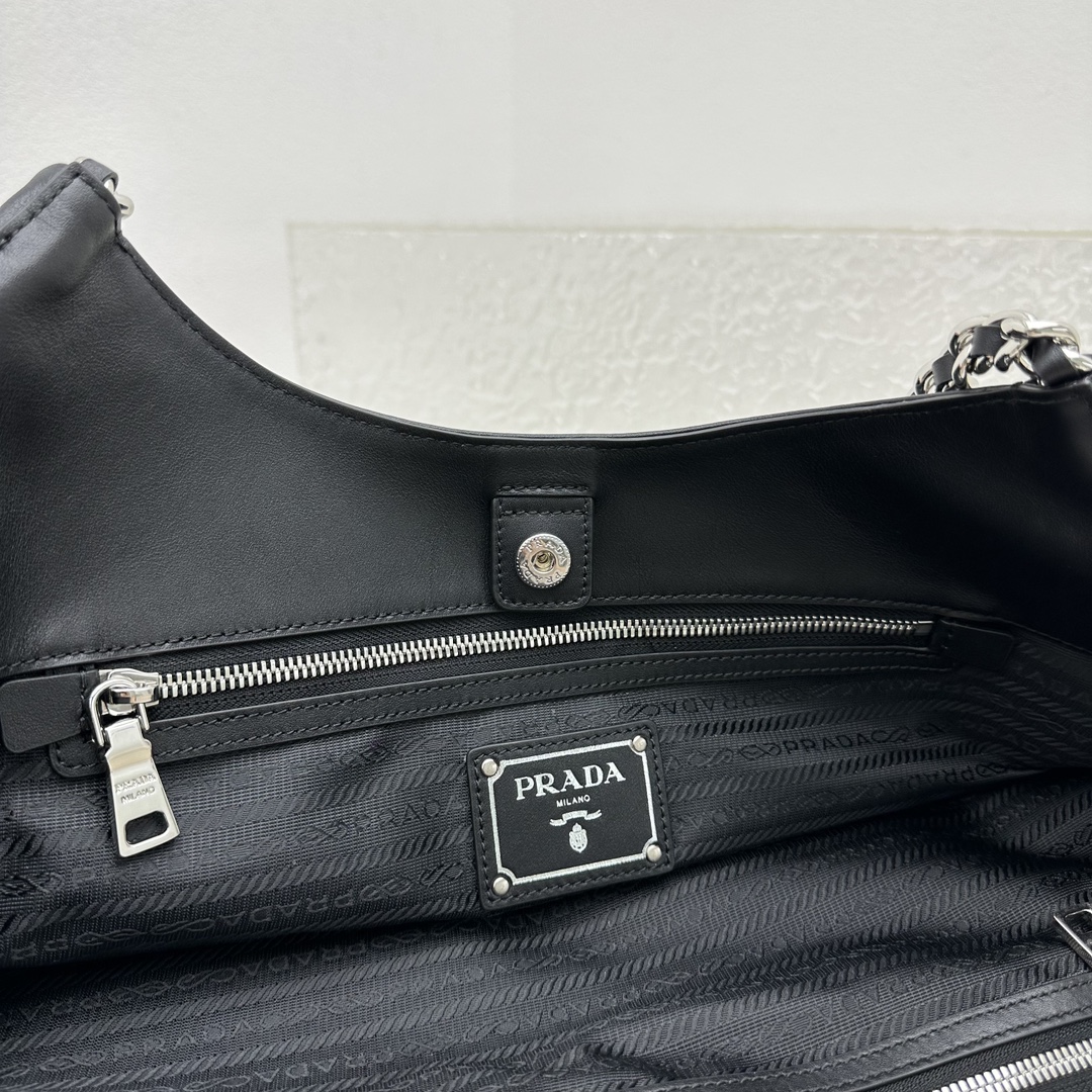 Pra*a Tote Bag