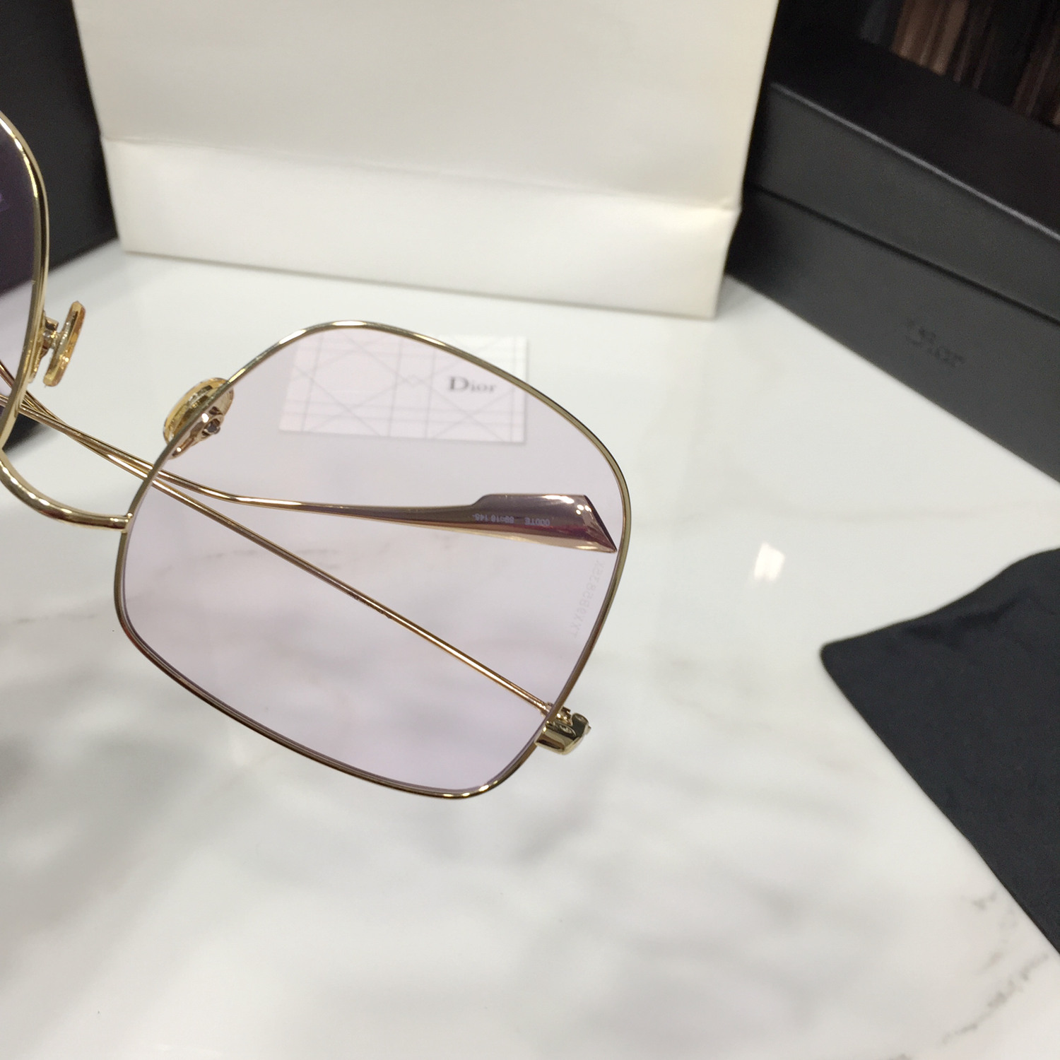 STELLAIRE Sunglasses