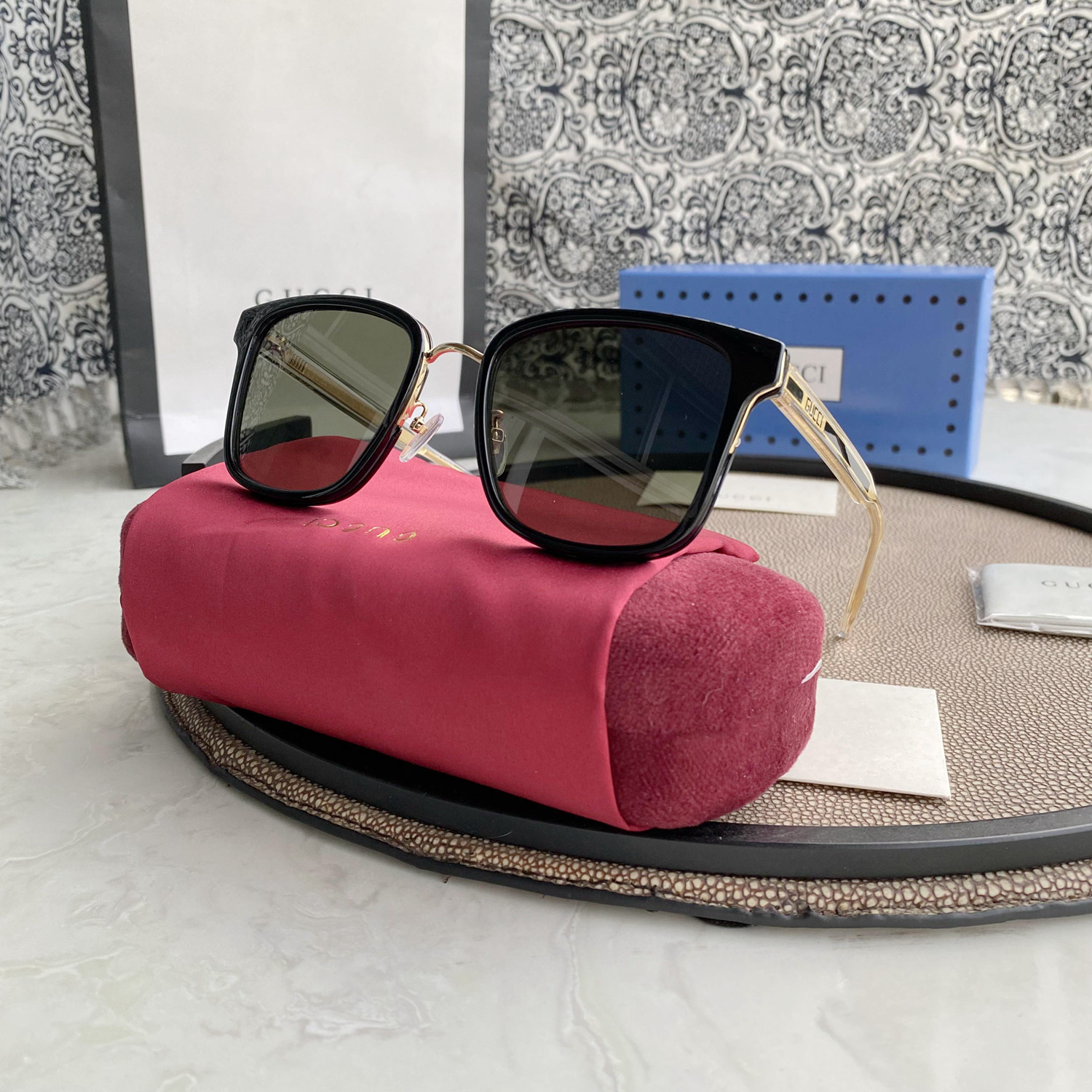 Gvc*1 Eyewear square tinted sunglasses