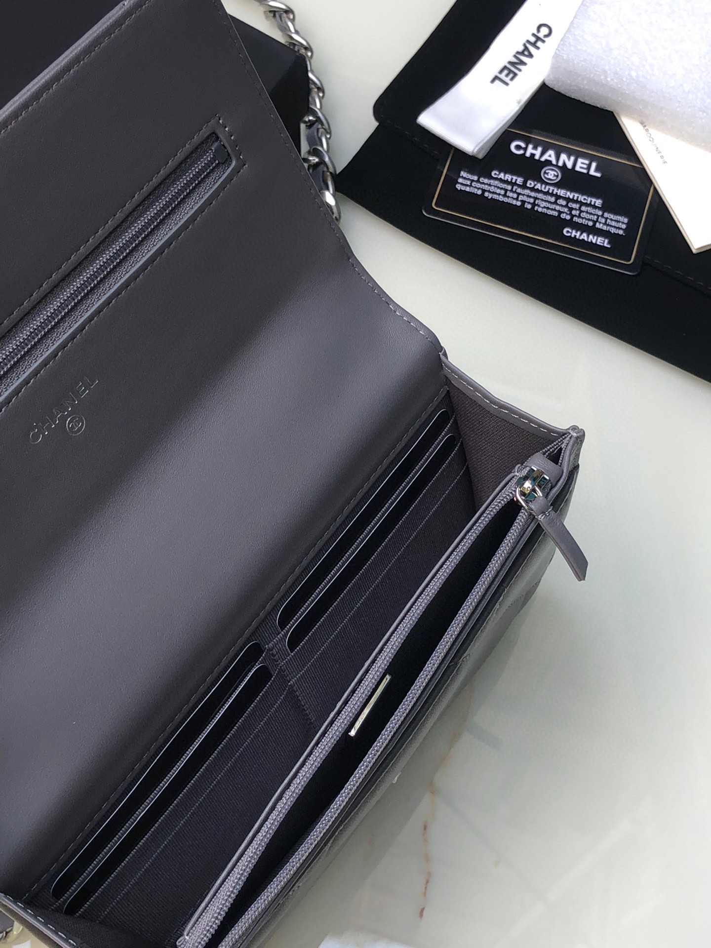 Ch**el 19 WALLET ON CHAIN