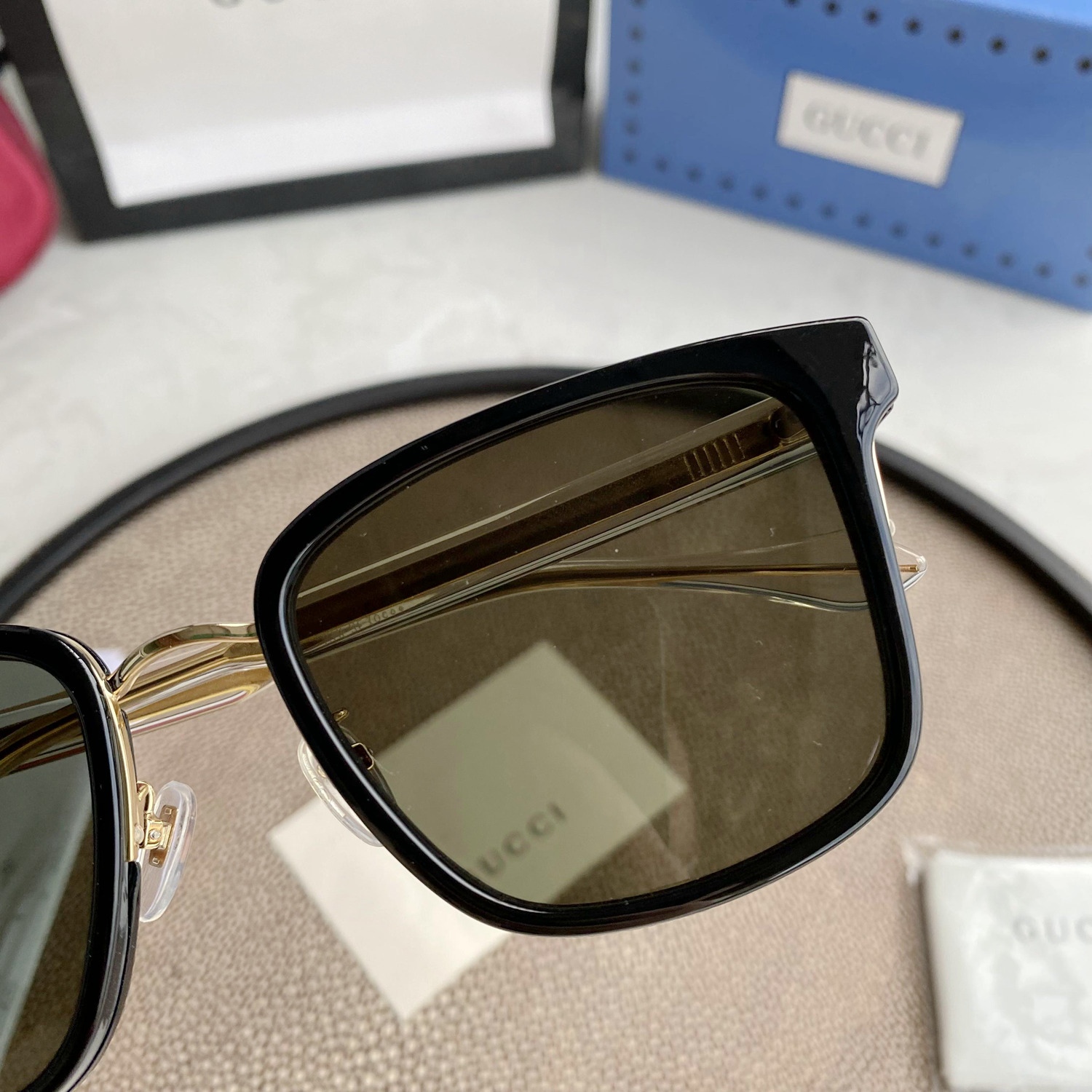 Gvc*1 Eyewear square tinted sunglasses