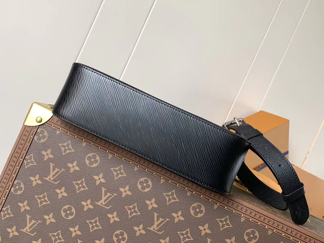 L0vis Vvtt0n Marelle Black Epi