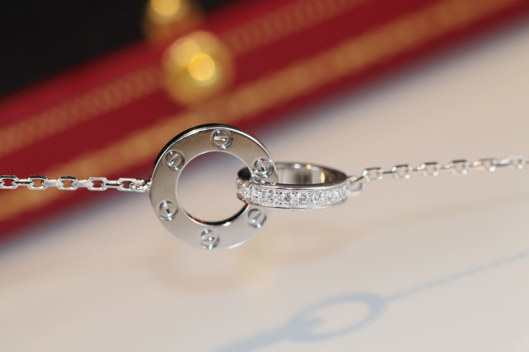 Ca*t1er Love D1am0nd-Paved Necklace
