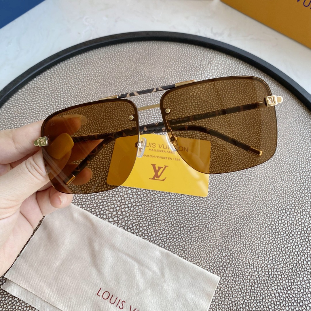 Sa1nt Lau*nt EYEWEAR