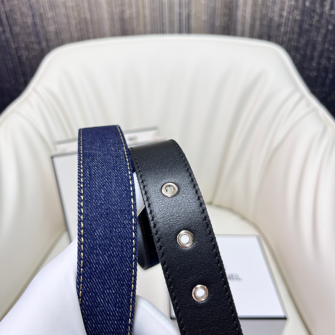 Ch**el Pre-Owned 1990s CC Turn-lock denim belt