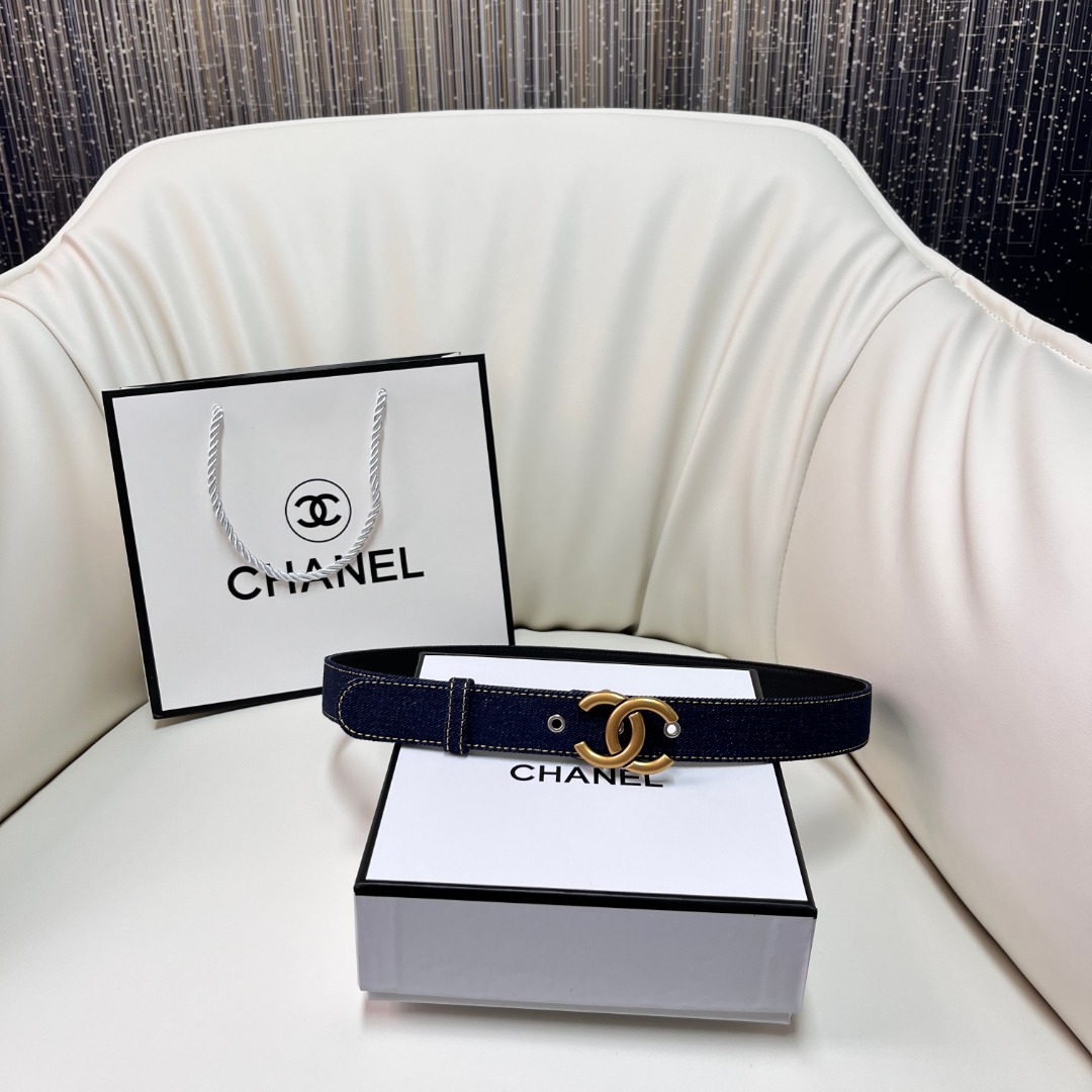 Ch**el Pre-Owned 1990s CC Turn-lock denim belt