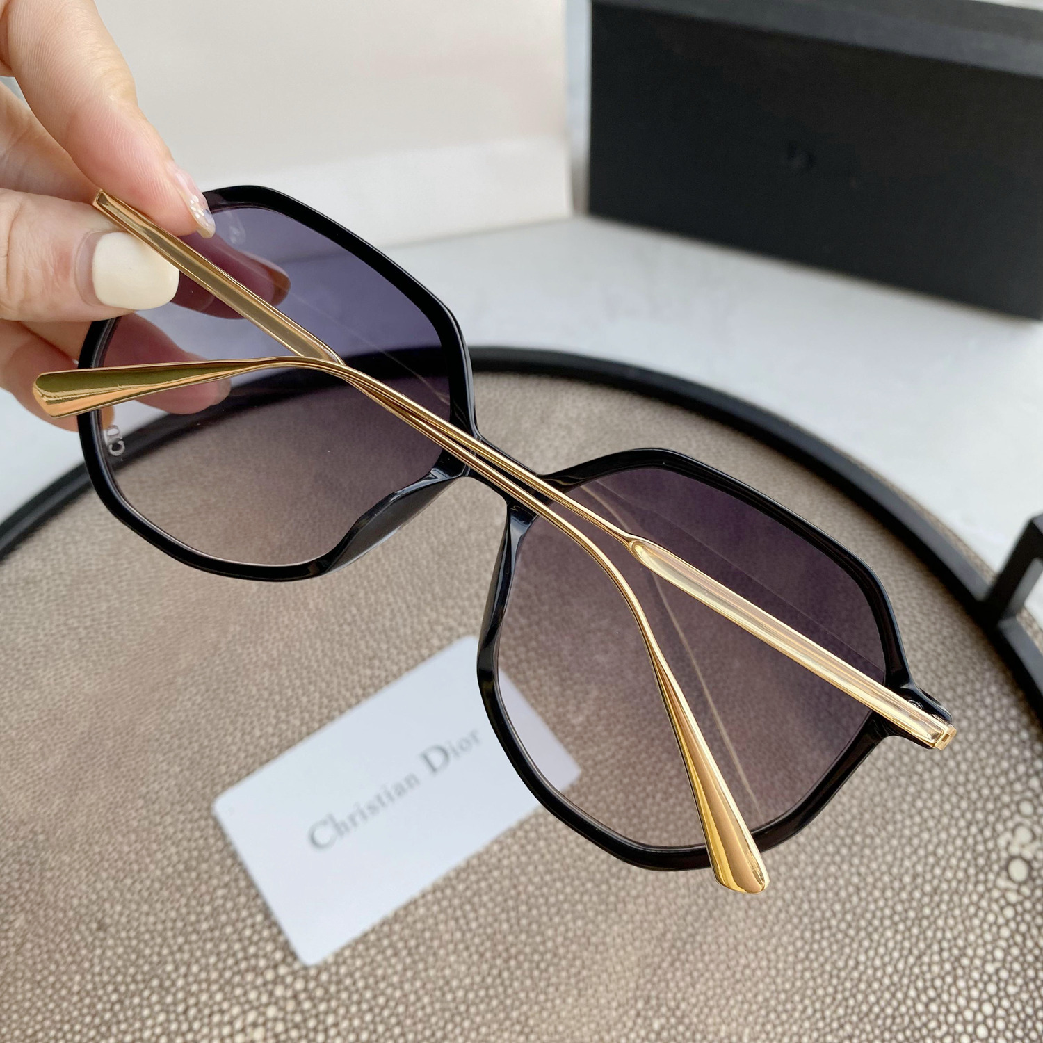 Round Sunglasses