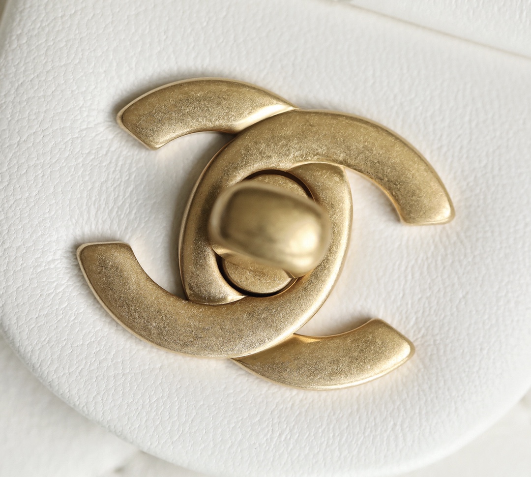 Ch**el classic flap mini with golden ball