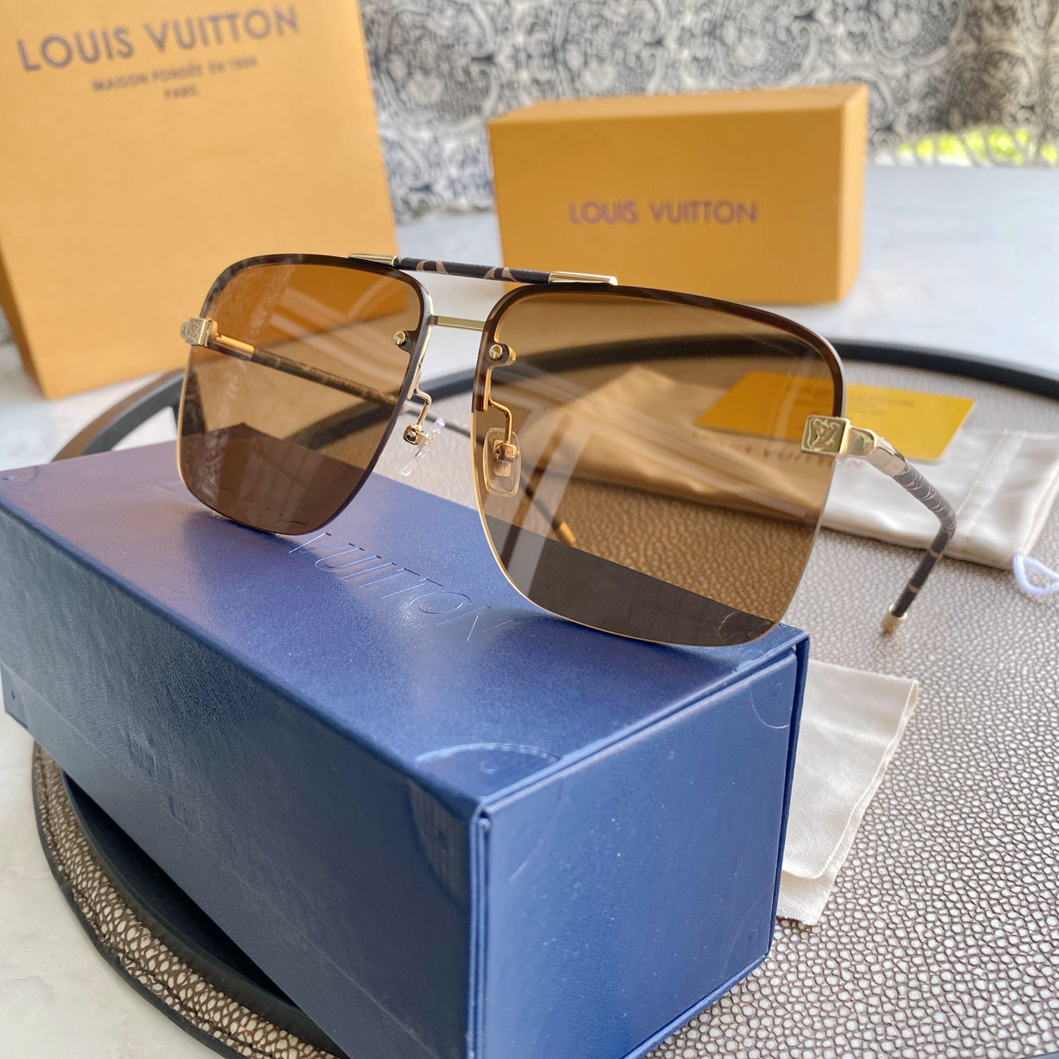 Sa1nt Lau*nt EYEWEAR