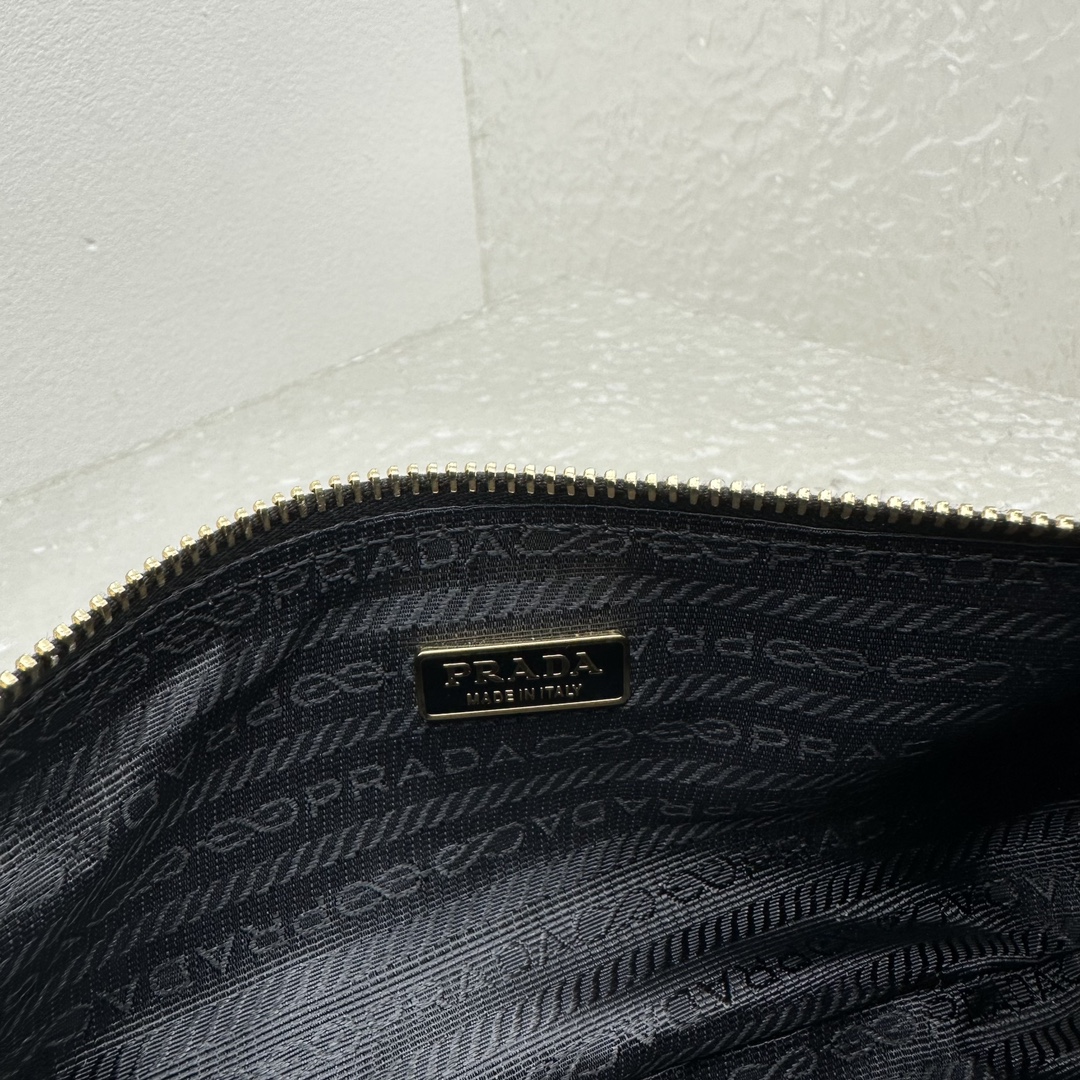 Re-Nylon Hobo bag