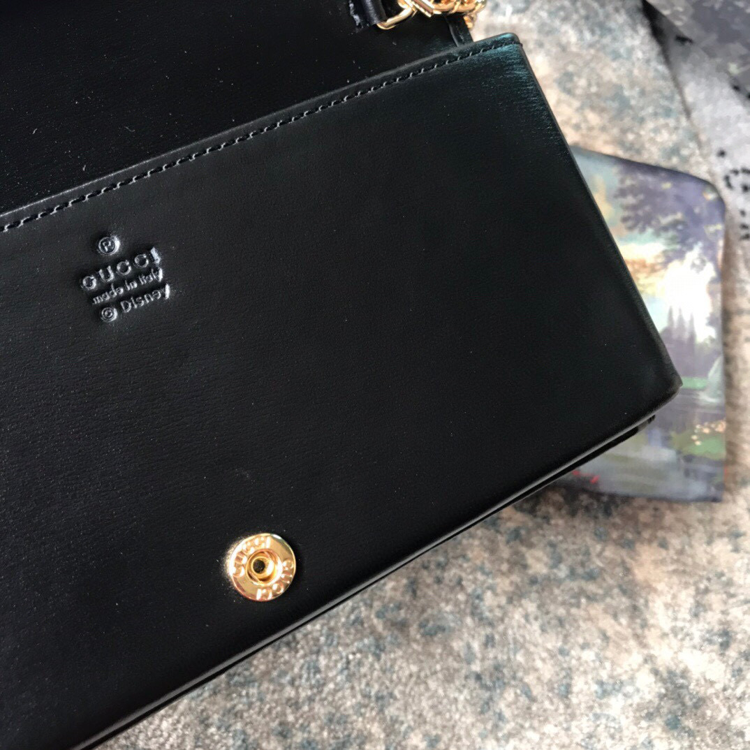 Gvc*1 Horsebit 1955 wallet with chain