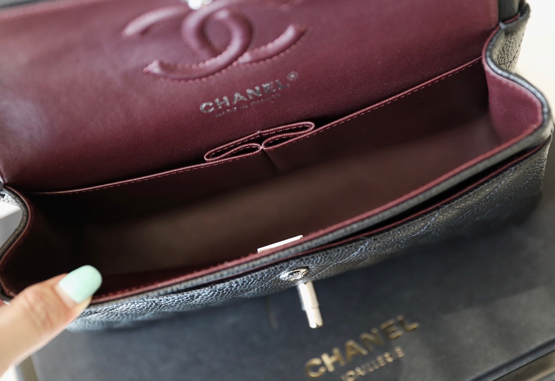 Classic flap bag
