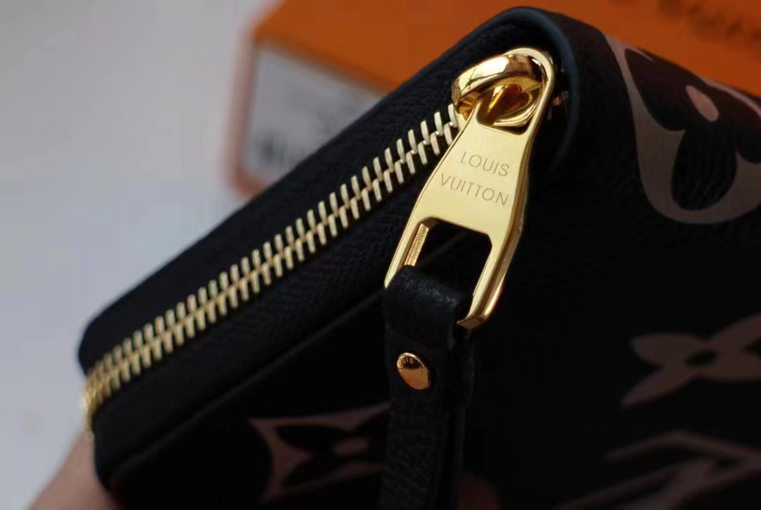 LV Long Wallet