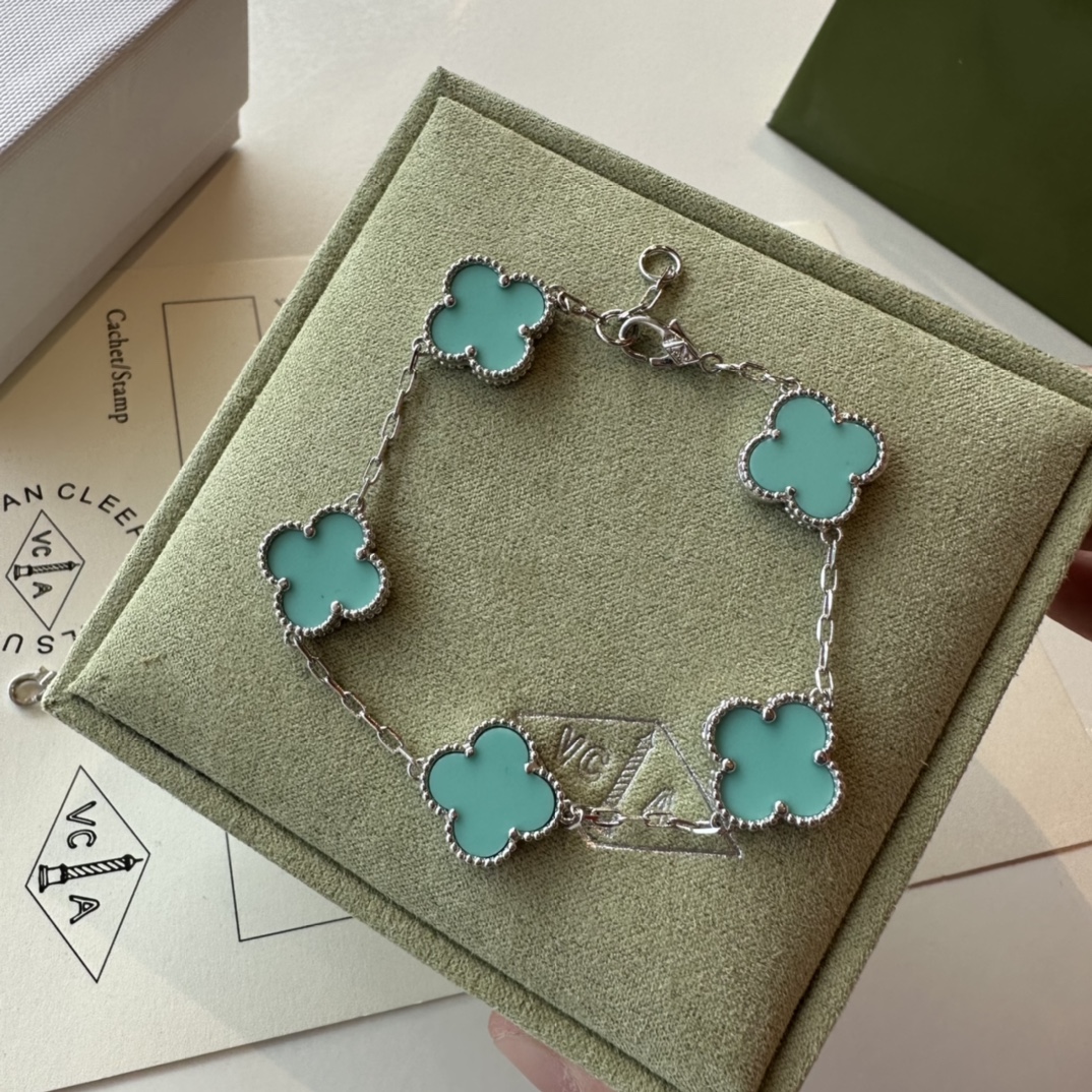 V*n Cl**f Vintage Alhambra Bracelet