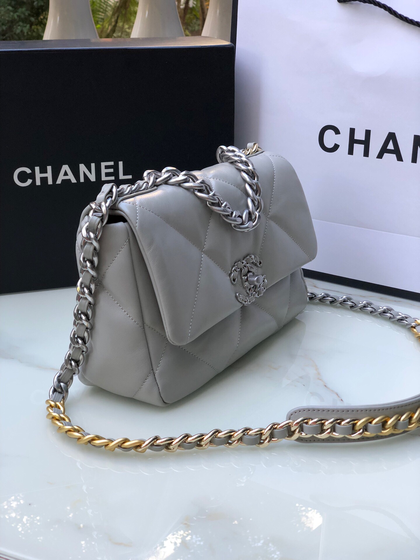 Ch**el 19 small