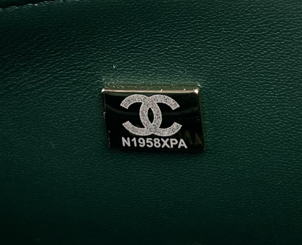 MINI CLASSIC FLAP BAG