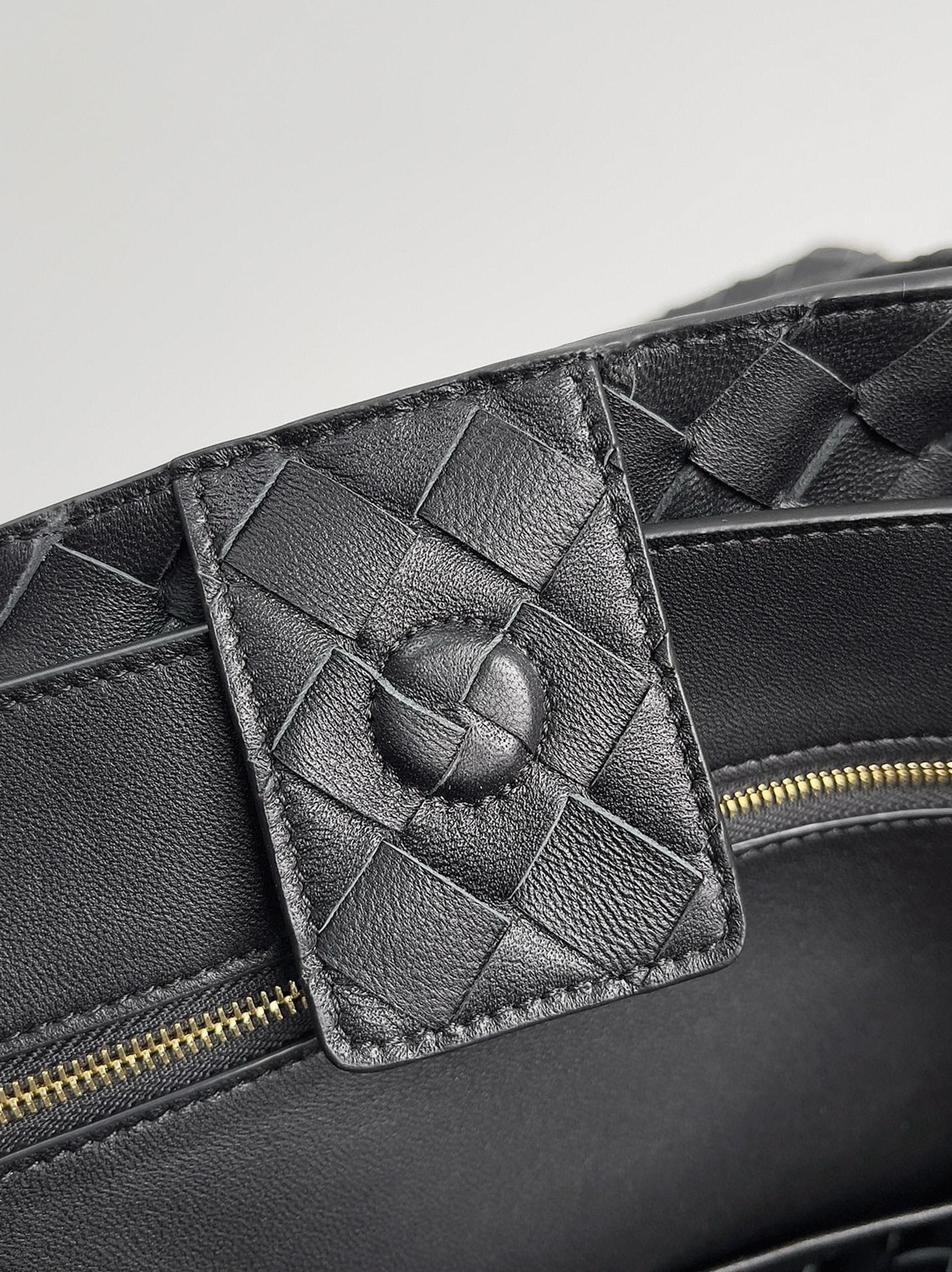 Replica B0tt*ga Ven*ta Large Andiamo Bag Black