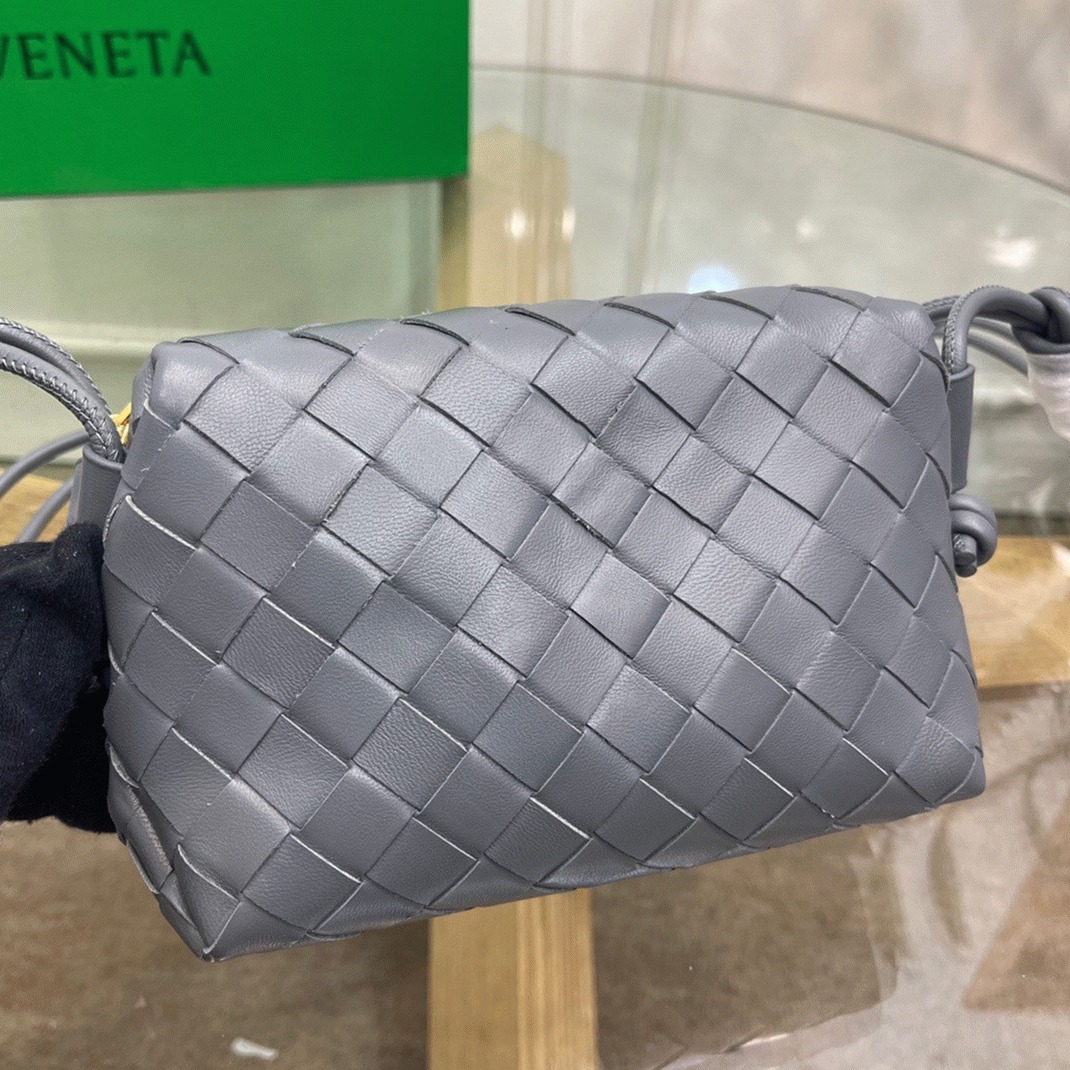 Fake B0tt*ga Ven*ta Loop Mini Bag Grey