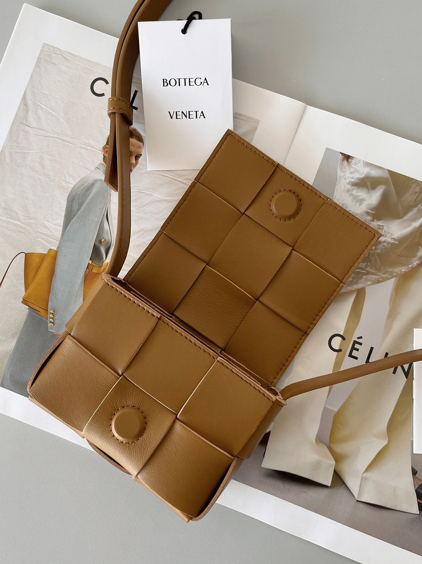 Top Quality Fake B0tt*ga Ven*ta Candy Cassette Bag In Acorn