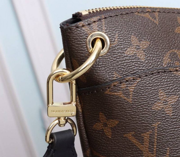 L0vis Vvtt0n Monogram Canvas Odeon MM Bag In Black