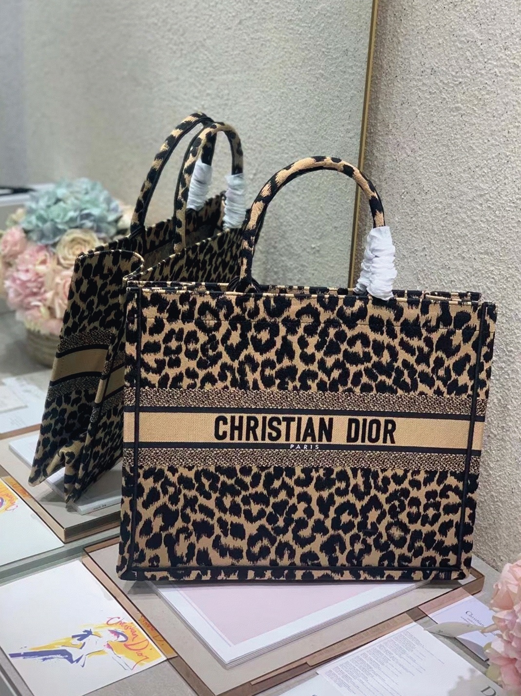 D10r Large Book Tote Bag Fake in Beige Multicolor Mizza Embroidery