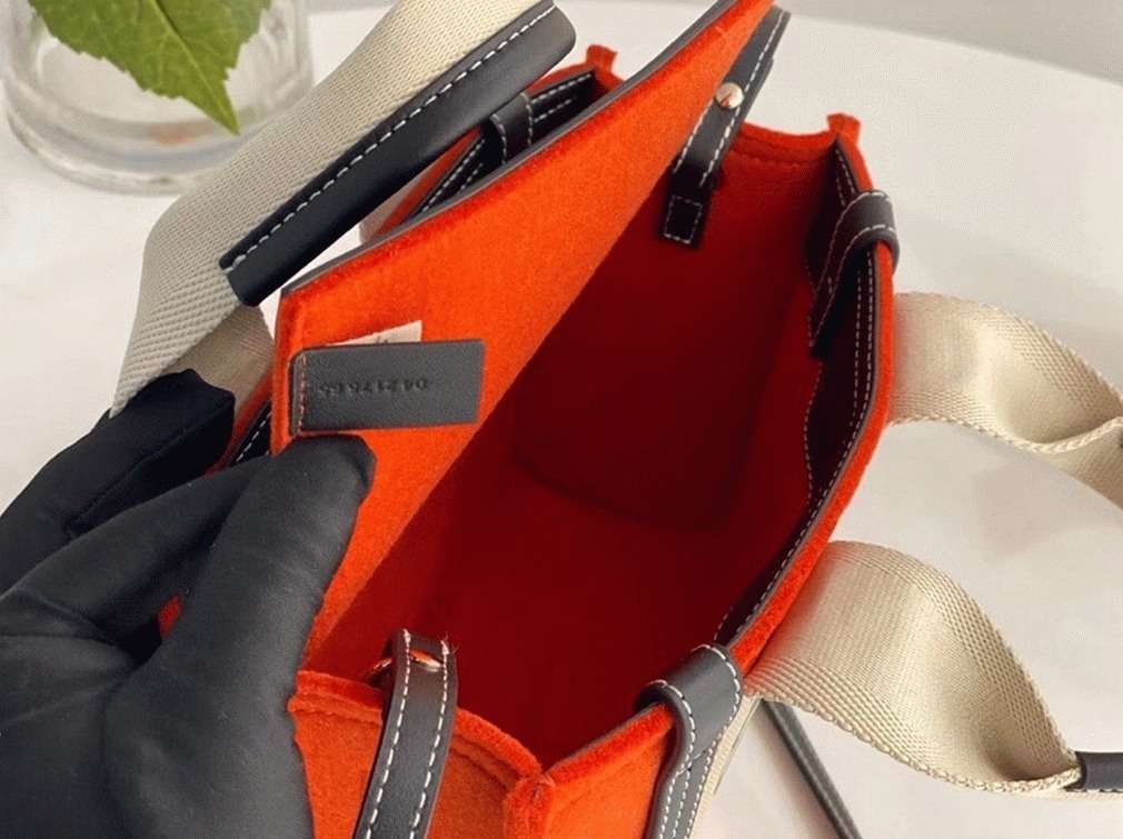 Top Quality Replica Chloe Small Woody Tote Bag In Orange Felt